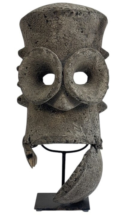 Face Mask Ethnographic Art Origin Unknown: IMPORTANT NOTE: Legacy Auctions offers reasonably priced in-house and 3rd Party shipping options, but you must select Arrange My Own Shipping as part of your post-auction purchase options. This piece 