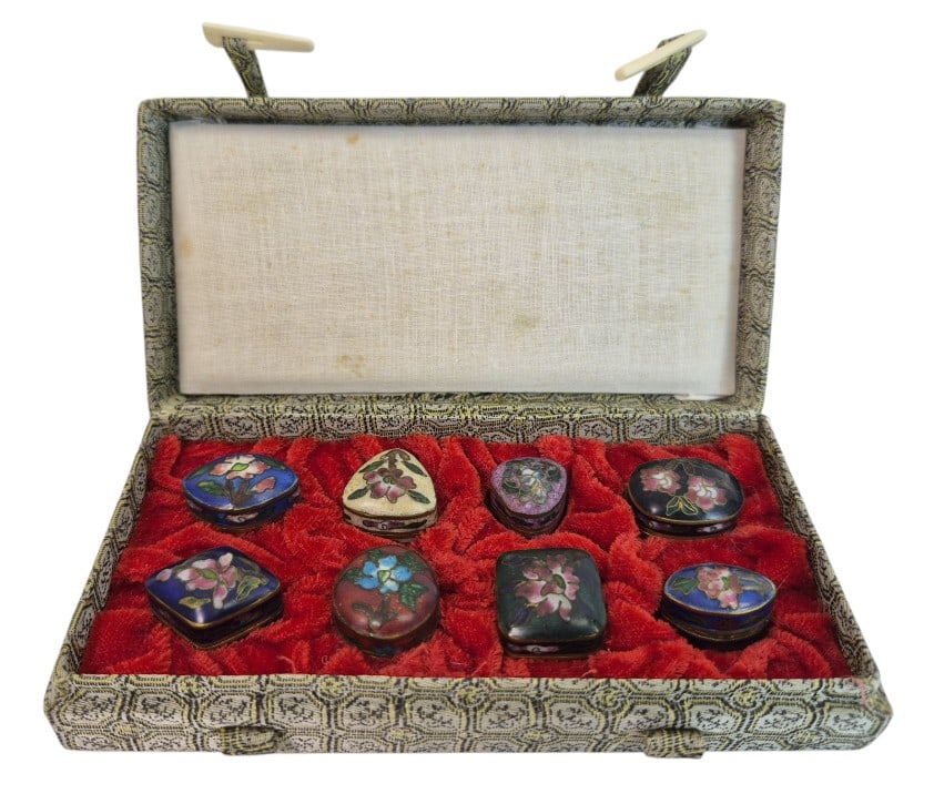 Vintage Chinese Cloisonne Trinket Box Set: IMPORTANT NOTE: Legacy Auctions offers reasonably priced in-house and 3rd Party shipping options, but you must select Arrange My Own Shipping as part of your post-auction purchase options. Vintage