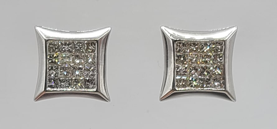 14k White Gold Princess Cut Diamond Earrings: IMPORTANT NOTE: Legacy Auctions offers reasonably priced in-house and 3rd Party shipping options, but you must select Arrange My Own Shipping as part of your post-auction purchase options. 14k white g