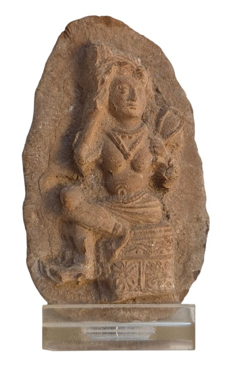 Indian Terracotta Plaque 17th to 18th Century AD: IMPORTANT NOTE: Legacy Auctions offers reasonably priced in-house and 3rd Party shipping options, but you must select Arrange My Own Shipping as part of your post-auction purchase options. Indian terr