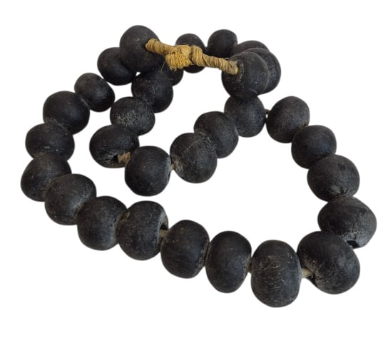 Traditional Kroboperlen Beads Ghana: IMPORTANT NOTE: Legacy Auctions offers reasonably priced in-house and 3rd Party shipping options, but you must select Arrange My Own Shipping as part of your post-auction purchase options.