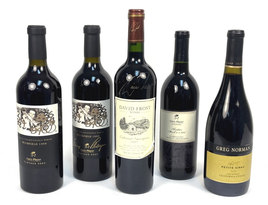 Mixed Lot. Red Wine for Golf Enthusiasts. Signed.: IMPORTANT NOTE: Legacy Auctions offers reasonably priced in-house and 3rd Party shipping options, but you must select Arrange My Own Shipping as part of your post-auction purchase options. Mixed lot o