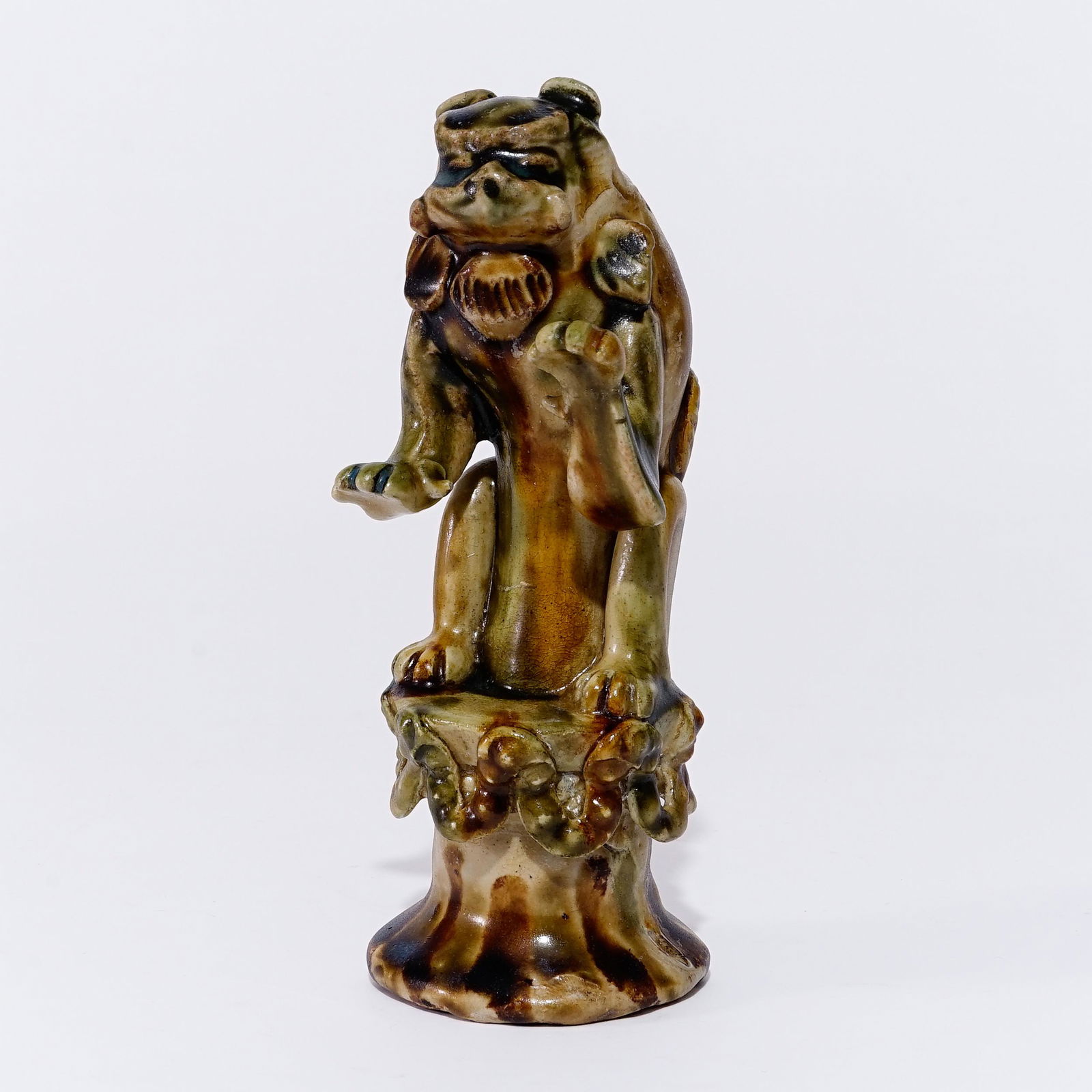 A Changsha ware porcelain beast with a pattern in the Tang Dynasty (1 of 6)