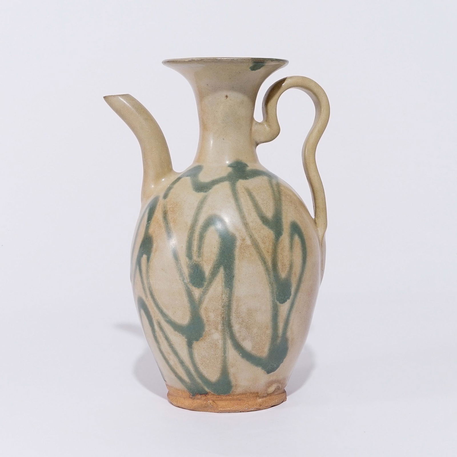 A Changsha ware pot with patterns in the Tang Dynasty (1 of 6)