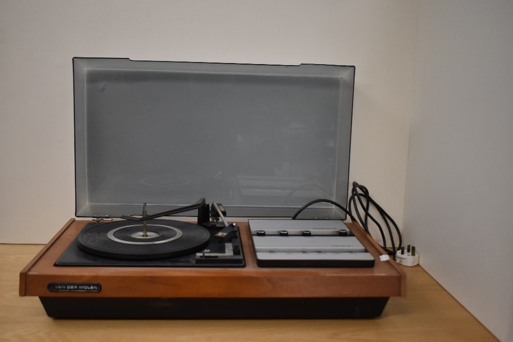 A vintage Van Der Molen Stereo System: A vintage Van Der Molen Stereo System
