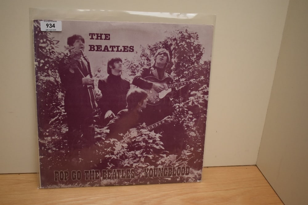 '' Beatles - Pop Go The Beatles - double set. A rare promotional / private pressing - these (1 of 2)