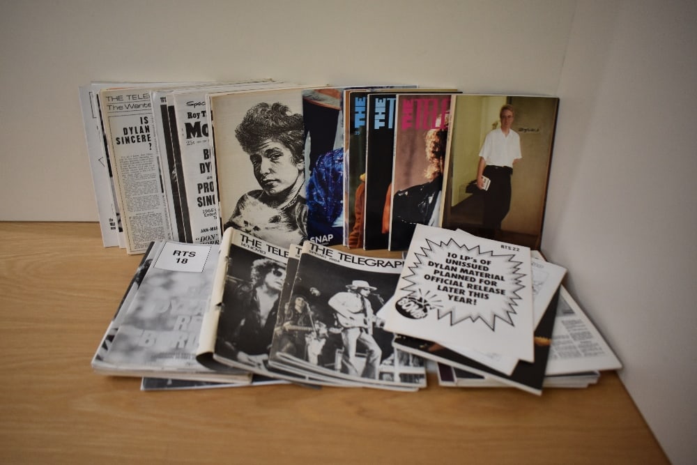 A lot of 74 Bob Dylan Fanzines including the highly regarded ' Telegraph ' amongst others: A lot of 74 Bob Dylan Fanzines including the highly regarded ' Telegraph ' amongst others