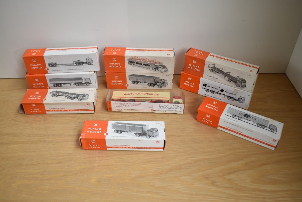 Ten VM Wiking Models HO Scale plastic Wagons, NR51 Truck Trailer with Pipes, NR 58 Car (1 of 1)