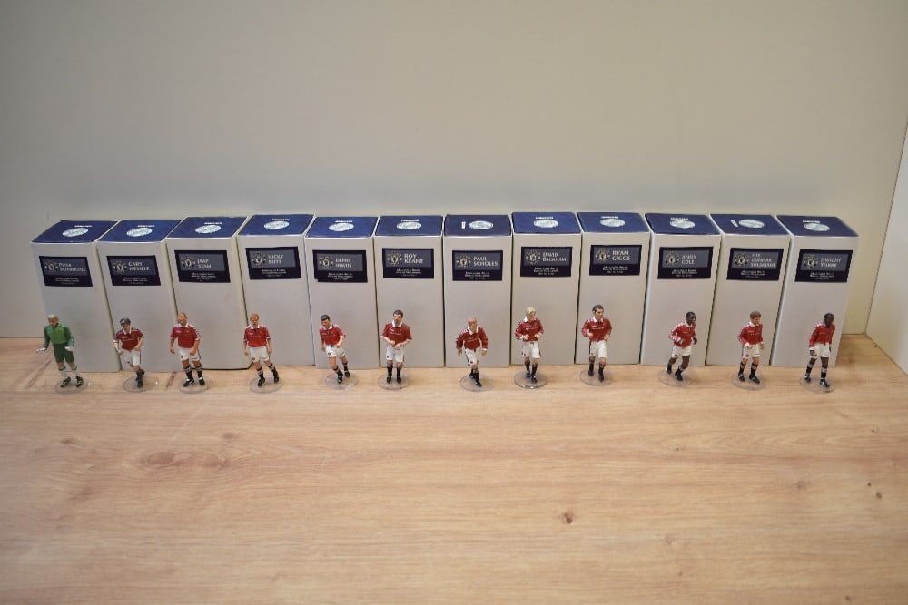 Twelve Corgi Icon Fine Metal & Hand Painted figures, Manchester United Past Players, F03011 Peter: Twelve Corgi Icon Fine Metal & Hand Painted figures, Manchester United Past Players, F03011 Peter Schmeichel, F02021 Gary Neville, F03031 Roy Keane, F03041 Ryan Giggs, F03051 David Beckham, F03061