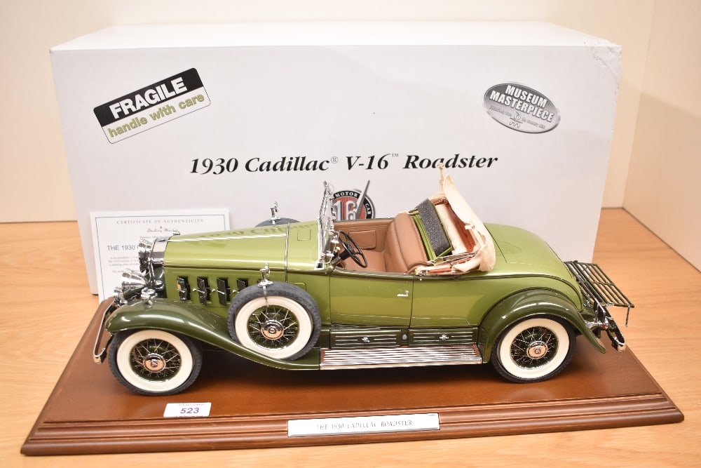 A Danbury Mint 1:12 Scale Die Cast, 1930 Cadillac V 16