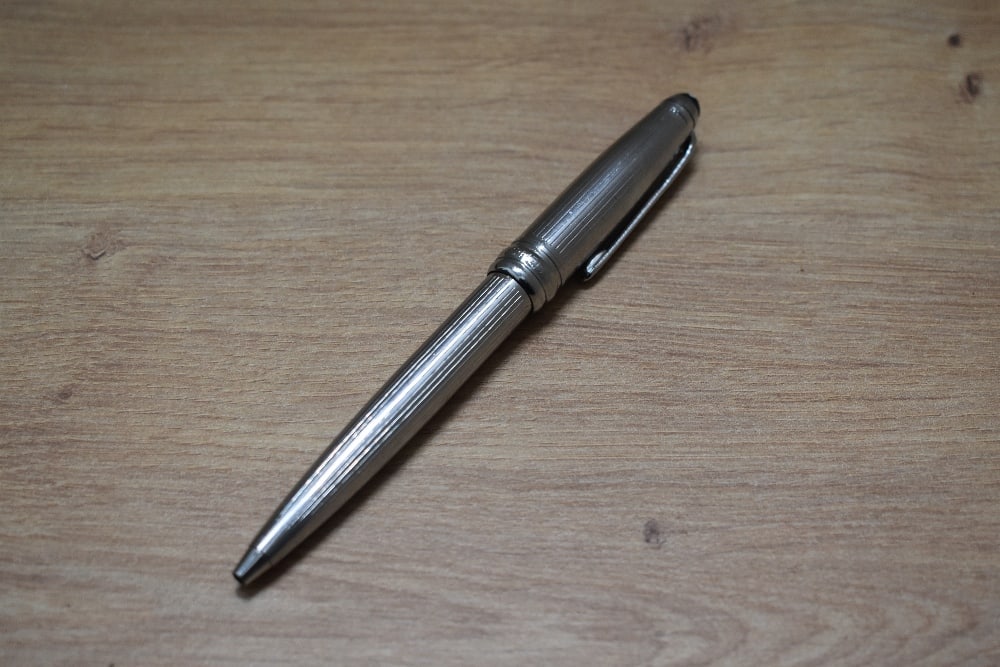 A Montblanc Meisterstuck Pix ballpoint pen in chrome: A Montblanc Meisterstuck Pix ballpoint pen in chrome