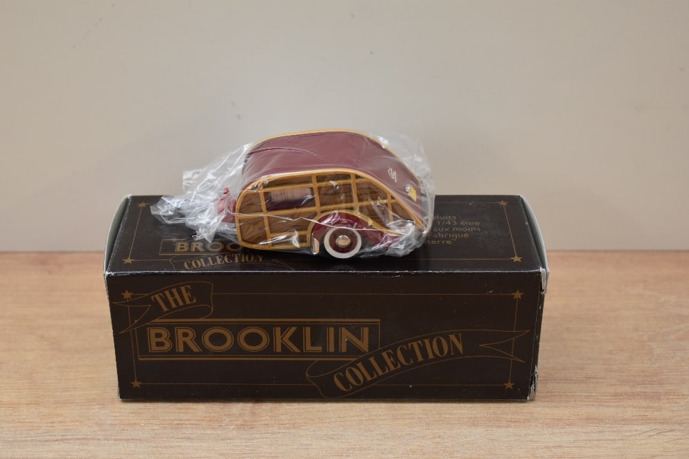 A Brooklin Models The Brooklin Collection 1:43 scale die-cast, BRK 65 1947 Wesley Slumbercoach Woody: A Brooklin Models The Brooklin Collection 1:43 scale die-cast, BRK 65 1947 Wesley Slumbercoach Woody Trailer, in original box with inner packaging, appears unused CONDITION REPORT spare parts in plast
