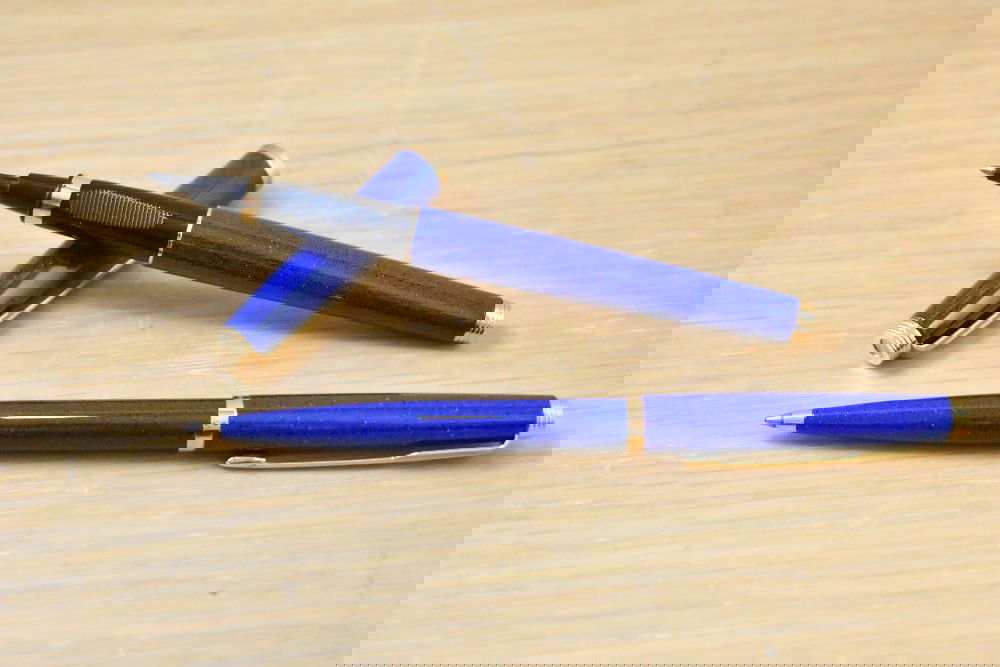 A Parker 75 roller pen and ballpoint pen set in lapis lazuli (1 of 3)