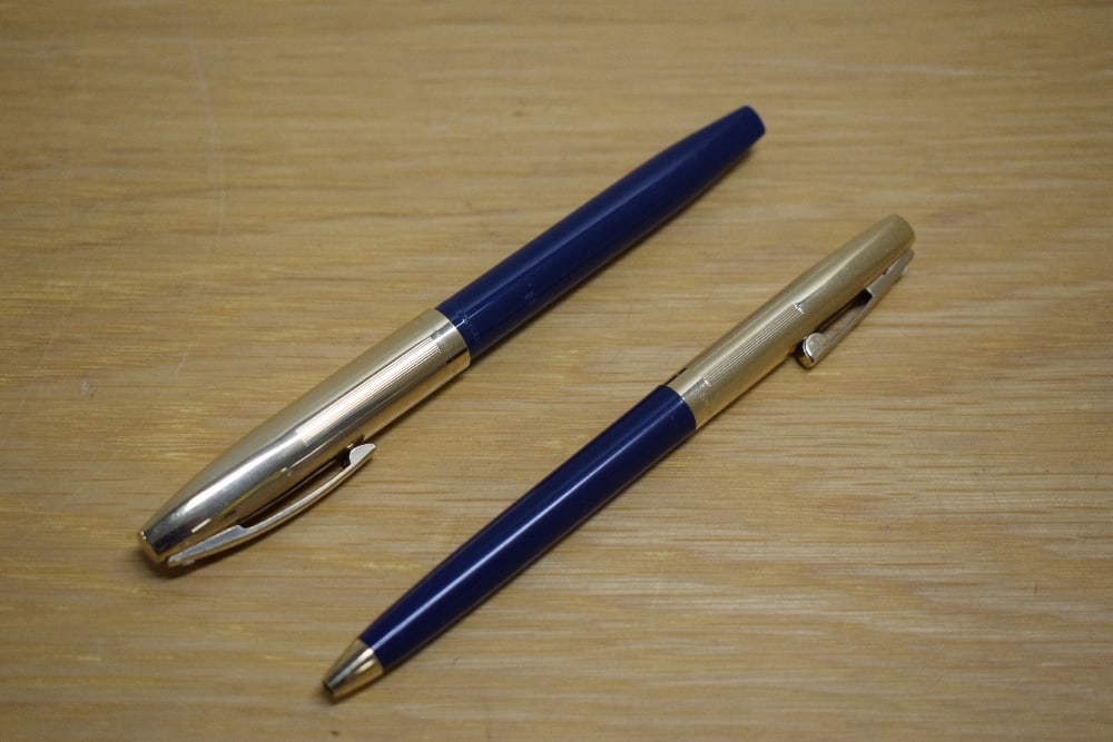 A Sheaffer Imperial VIII touchdown fill fountain pen and ballpoint pen in blue with gold cap (1 of 3)