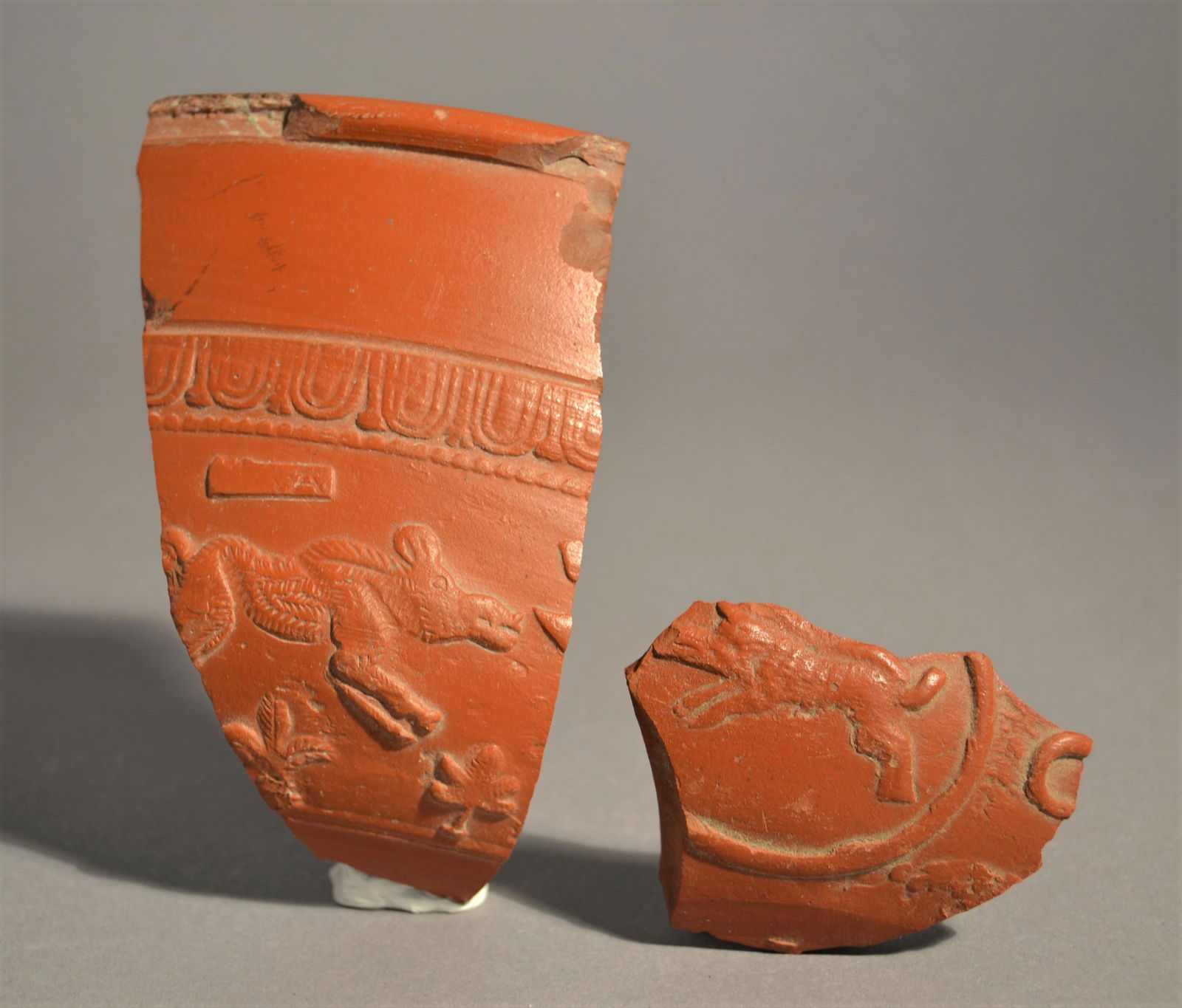 Ancient Lot Of 2 Roman Terra-Sigillata Shards With Boar (1 of 4)