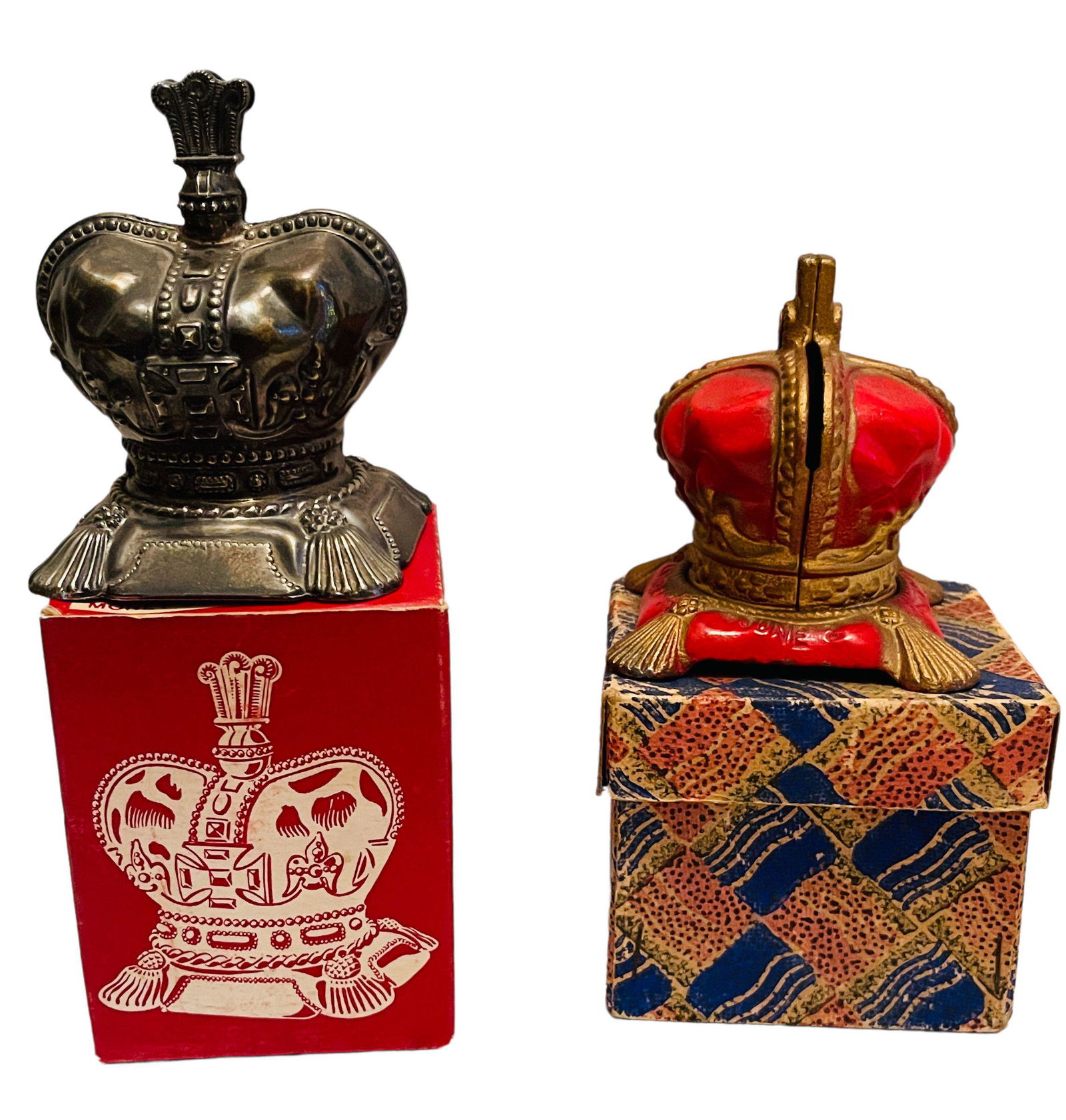 2 Souvenir Banks made for the Coronation of Queen: Both are Mint in their Original Boxes Origin: England Manufacturer: Unknown Material: Lead & Cast Iron Period: 1953