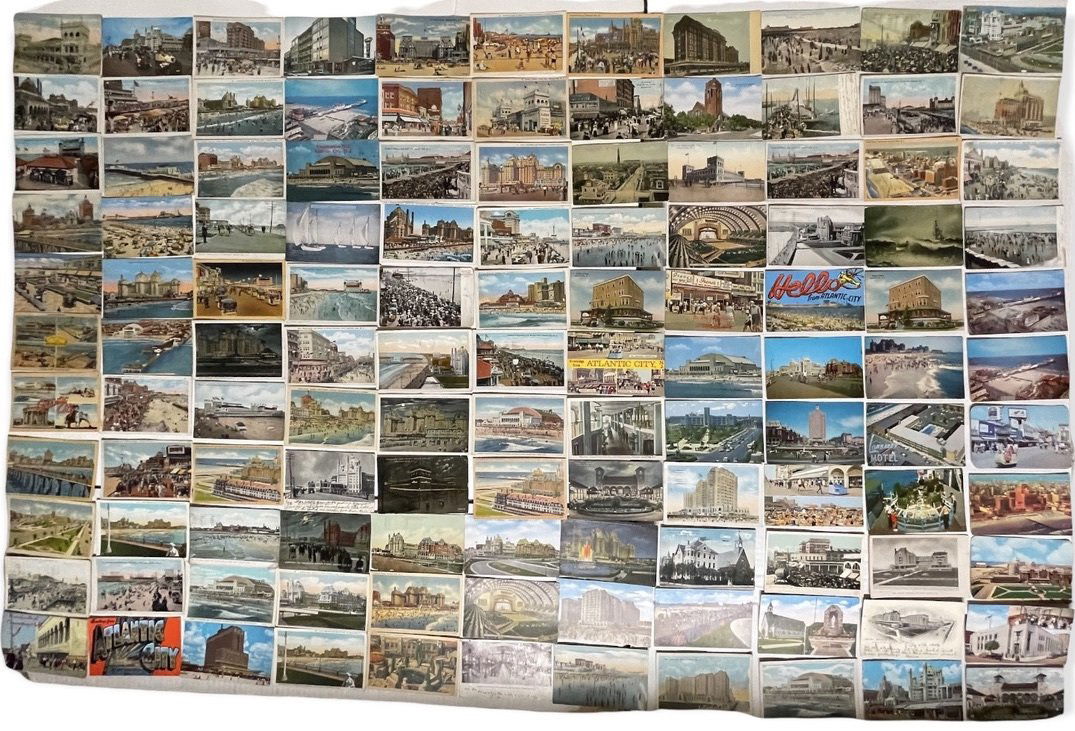 Very Large Group of 193 Sight-Seeing Postcards. (1 of 2)