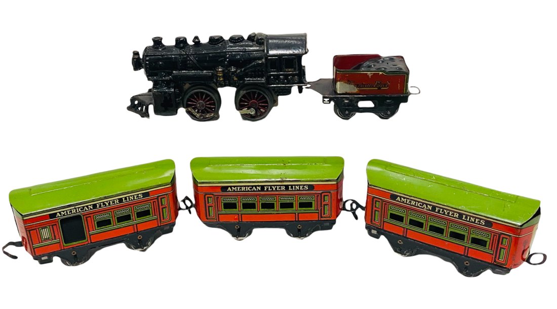 American Flyer No.16 Cast Iron Clockwork Locomotive (1 of 2)