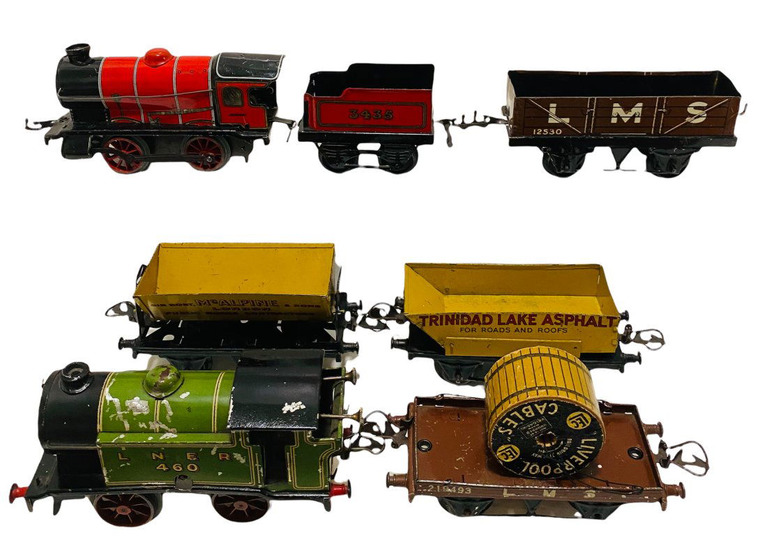 Lot of Two English Train Sets - By Hornby & Meccano (1 of 2)