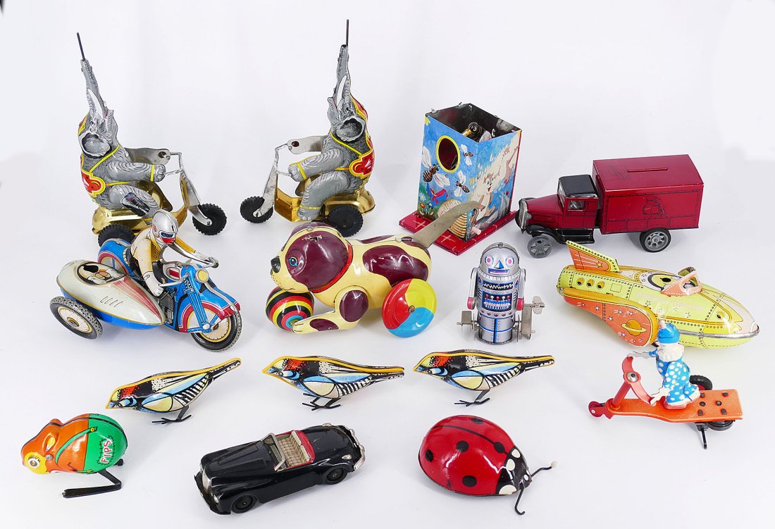 Large Lot Of Tin Litho Wind-Up Toys / Banks: Large Lot Of Tin Litho Wind-Up Toys / Banks. Mostly Japan and China makers. Please read condition report. Measurements (for reference): 10"h (elephant) / 8"w (motorcycle). Shipping: Available for in-h