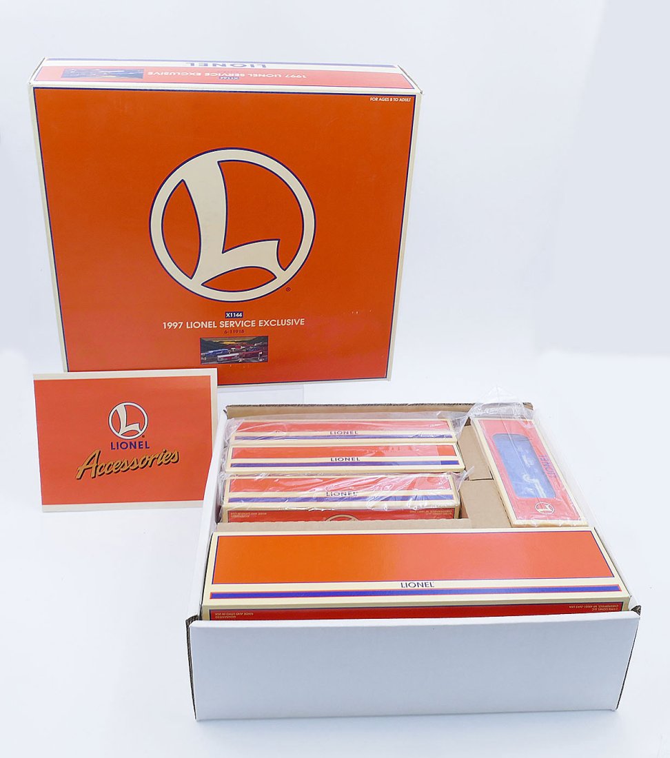 Lionel 11918 - 1997 Lionel Service Executive Set -  In Original Boxes (1 of 13)
