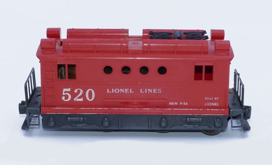 Lionel 520 Postwar Boxcar Electric Locomotive (1 of 5)