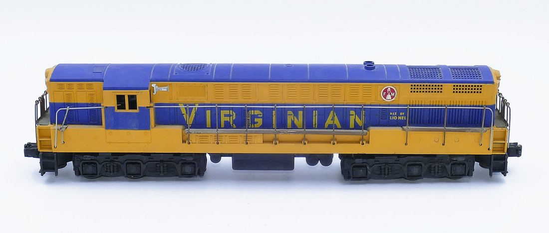 Lionel 2322 Virginian FM Diesel Locomotive (1 of 5)