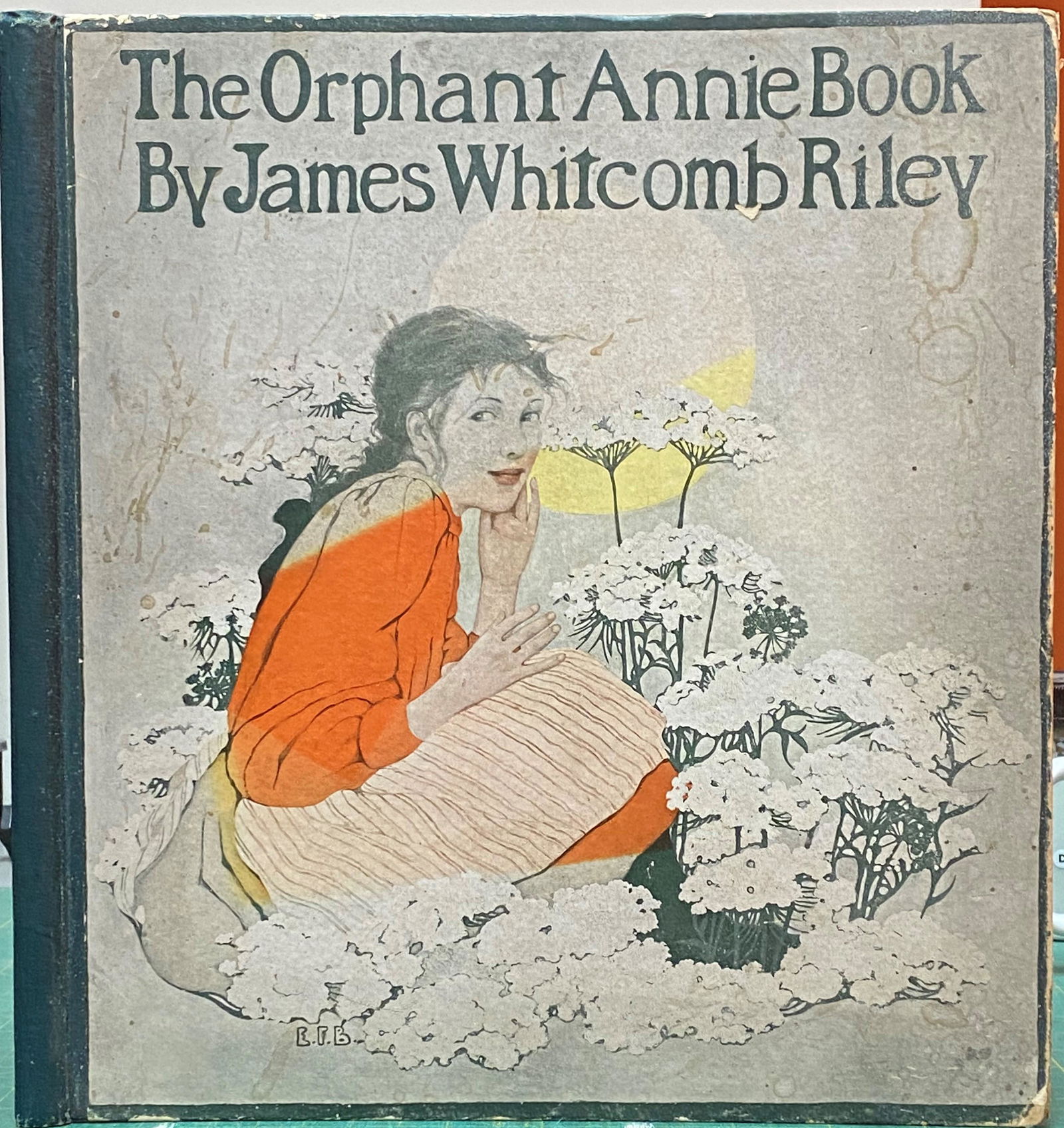 (Children's) ORPHANT ANNIE BOOK James Whitcomb Riley 1908 poetry (1 of 4)