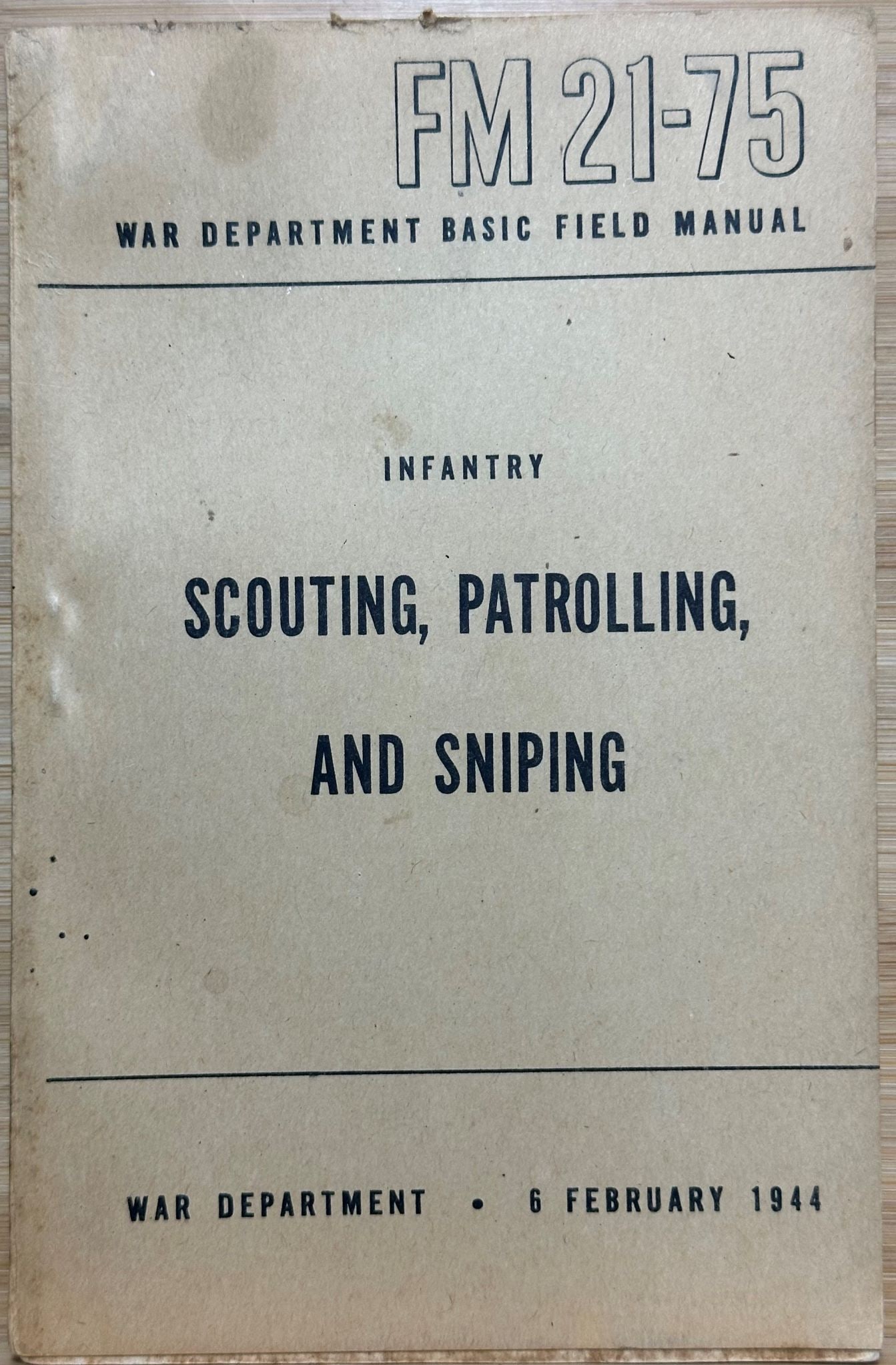 WW2 INFANTRY SCOUTING PATROLLING SNIPING FM 21-75 1944 (1 of 9)