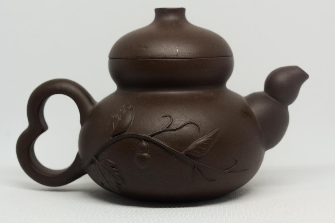 A Chinese Zisha Teapot Gu Yajuan (1 of 8)