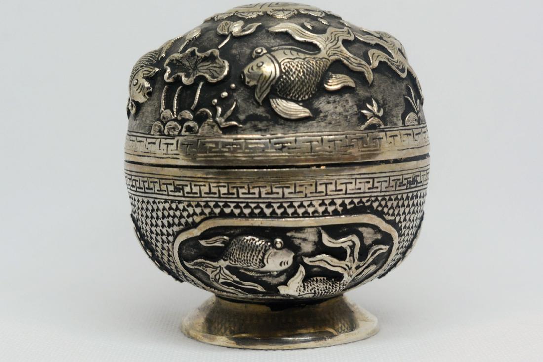 A 19th Century Chinese Export Silver Stem Cup (1 of 8)
