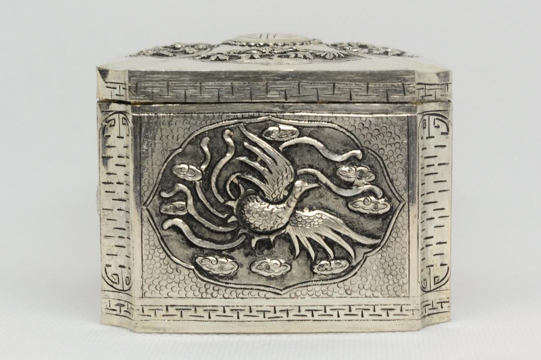 A 19th Century Chinese Export Silver Box (1 of 8)