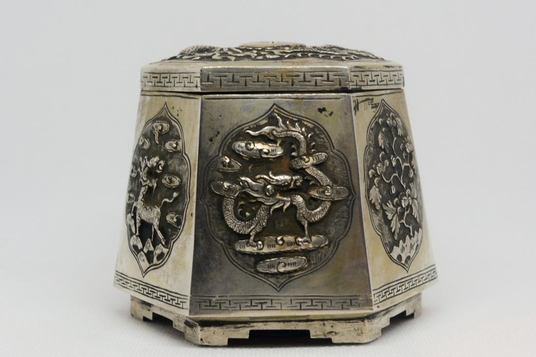 A 19th Century Chinese Export Silver Container (1 of 7)