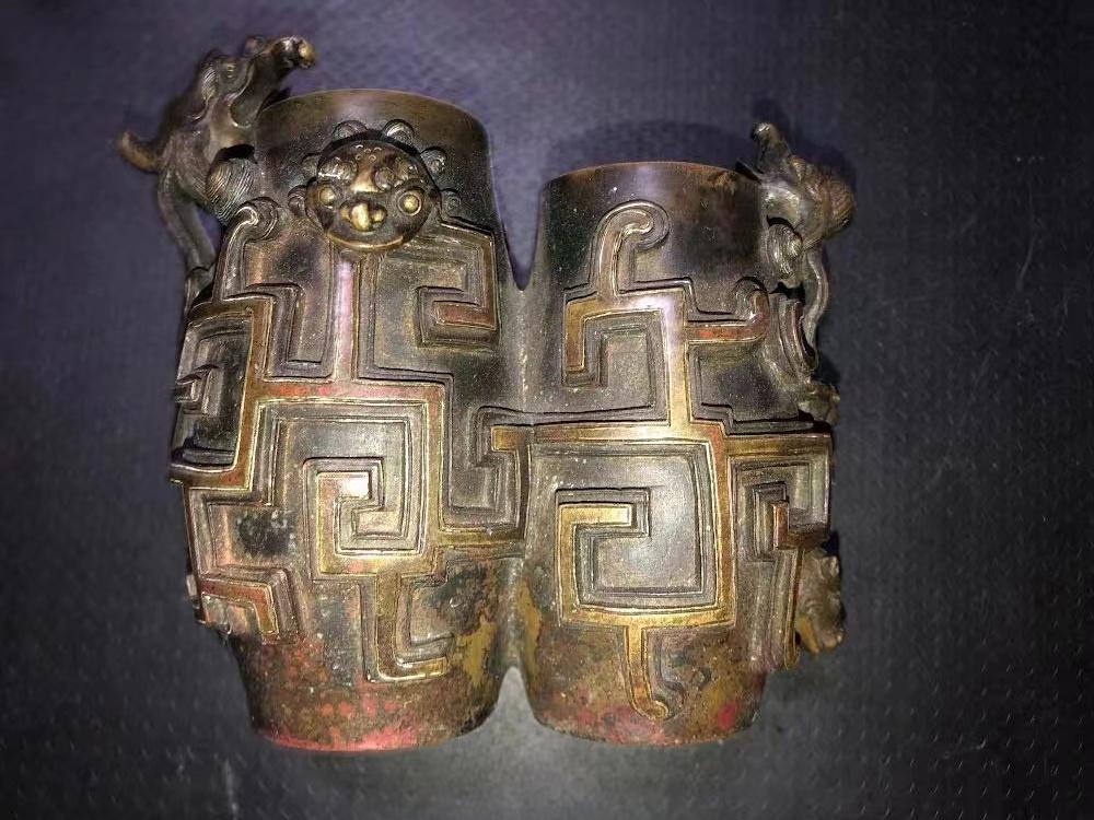 A Qianlong Bronze Double Vase with Dragon Pattern (1 of 5)