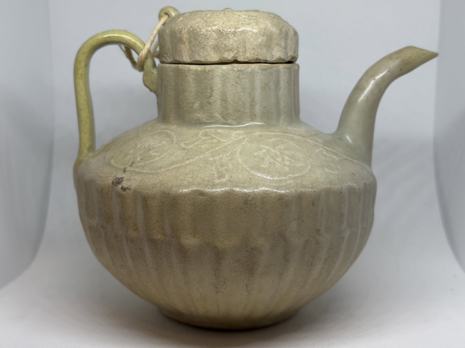 A Yuan/Ming Dynasty Celadon Ewer (1 of 6)