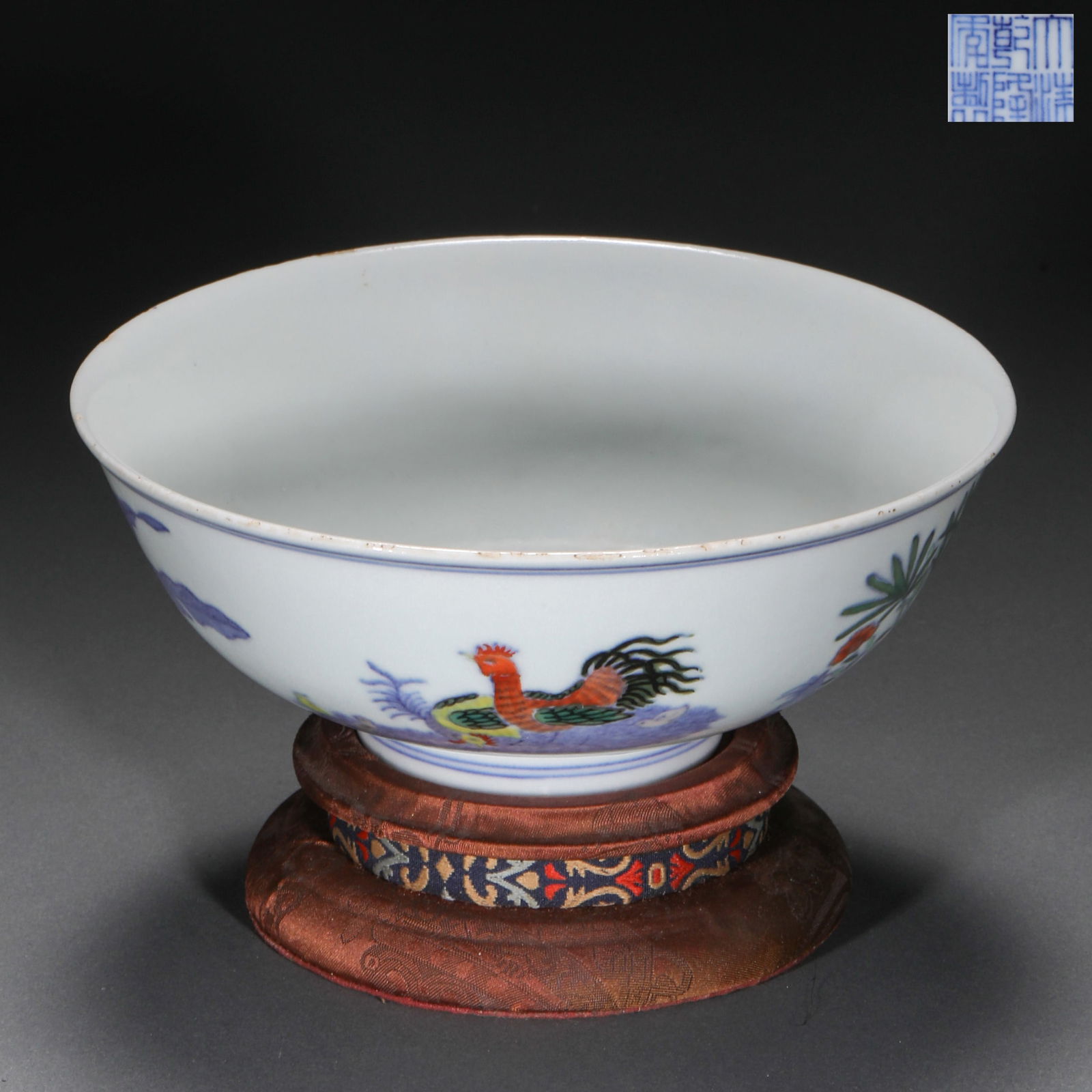Ming Dynasty colorful chicken cup (1 of 10)