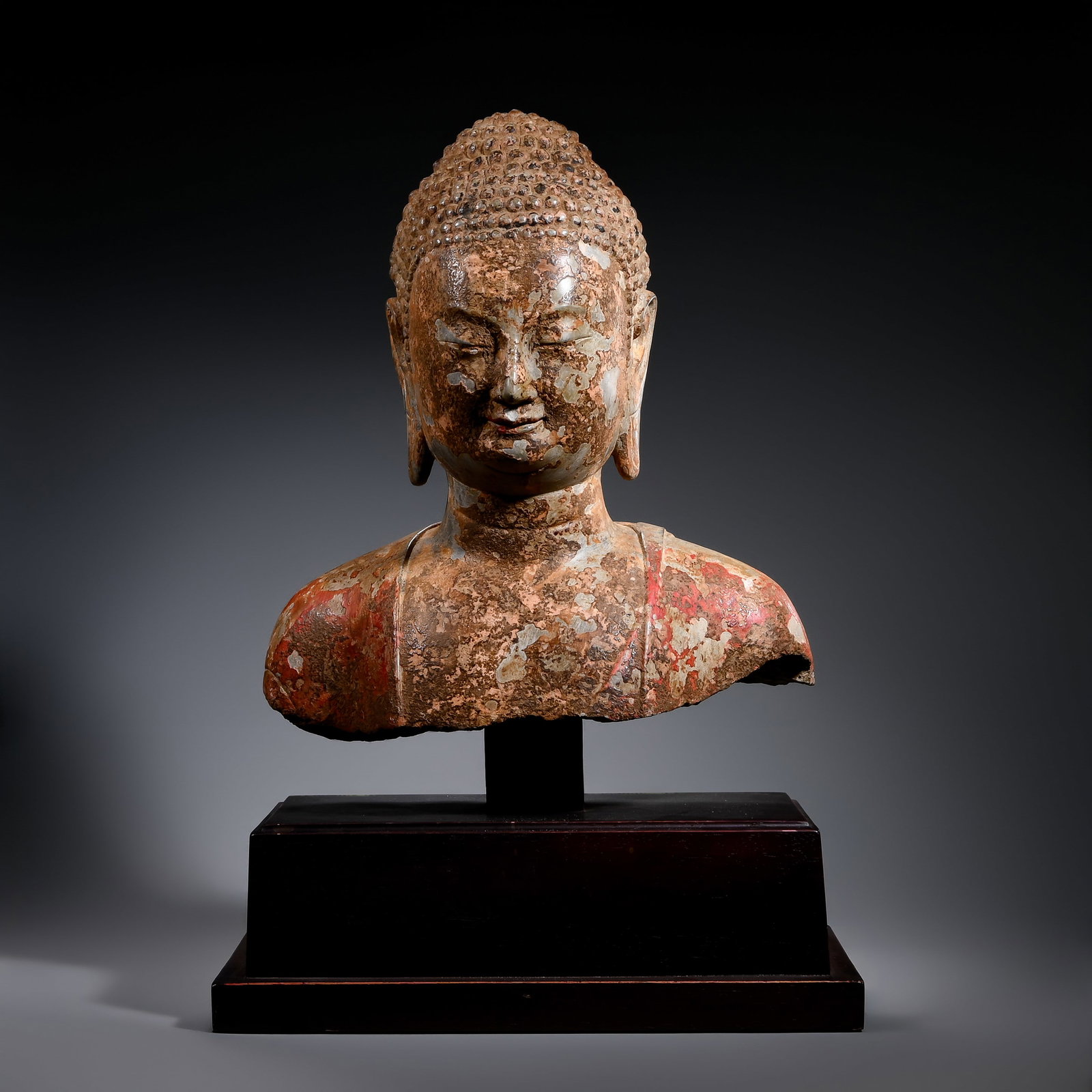Pre-Ming Dynasty Painted Blue Stone Half-Figure Sculpture: H. 30cm.W.28cm.weight.14270grams