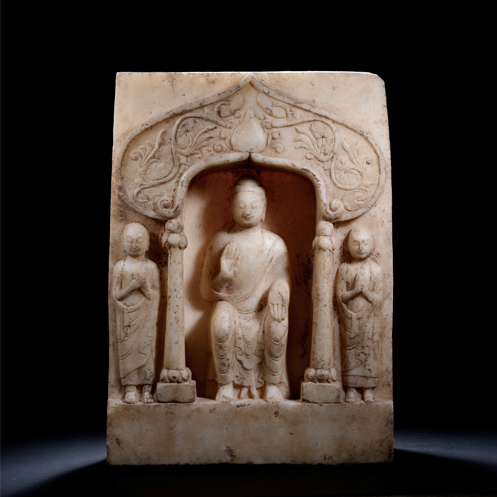 Pre-Ming Dynasty White Marble Buddhist Statue: H. 38cm.W.27cm.weight.20800grams