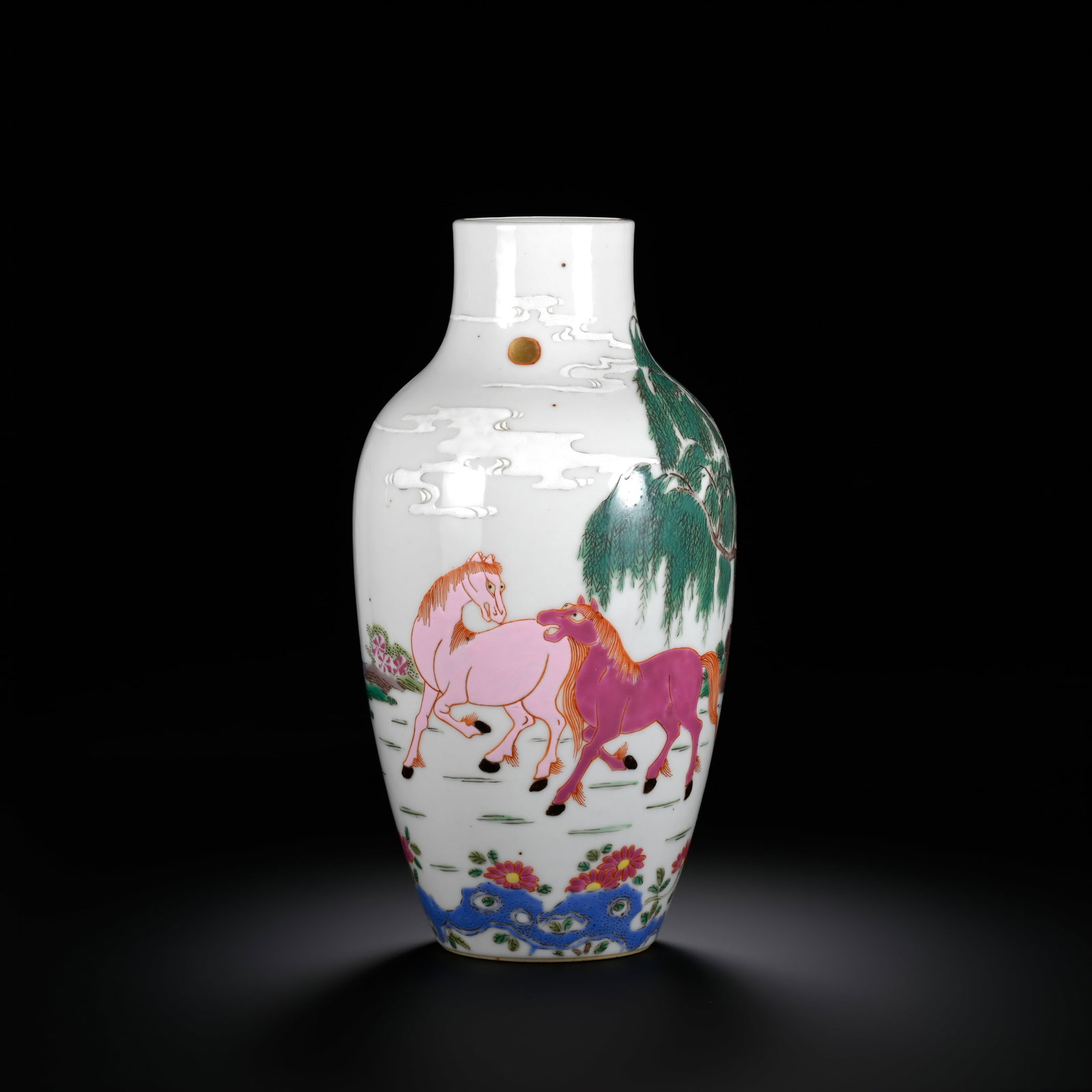Qing Dynasty Famille Rose Double Horse Pattern Appreciation Vase: H. 10cm.W.10cm.