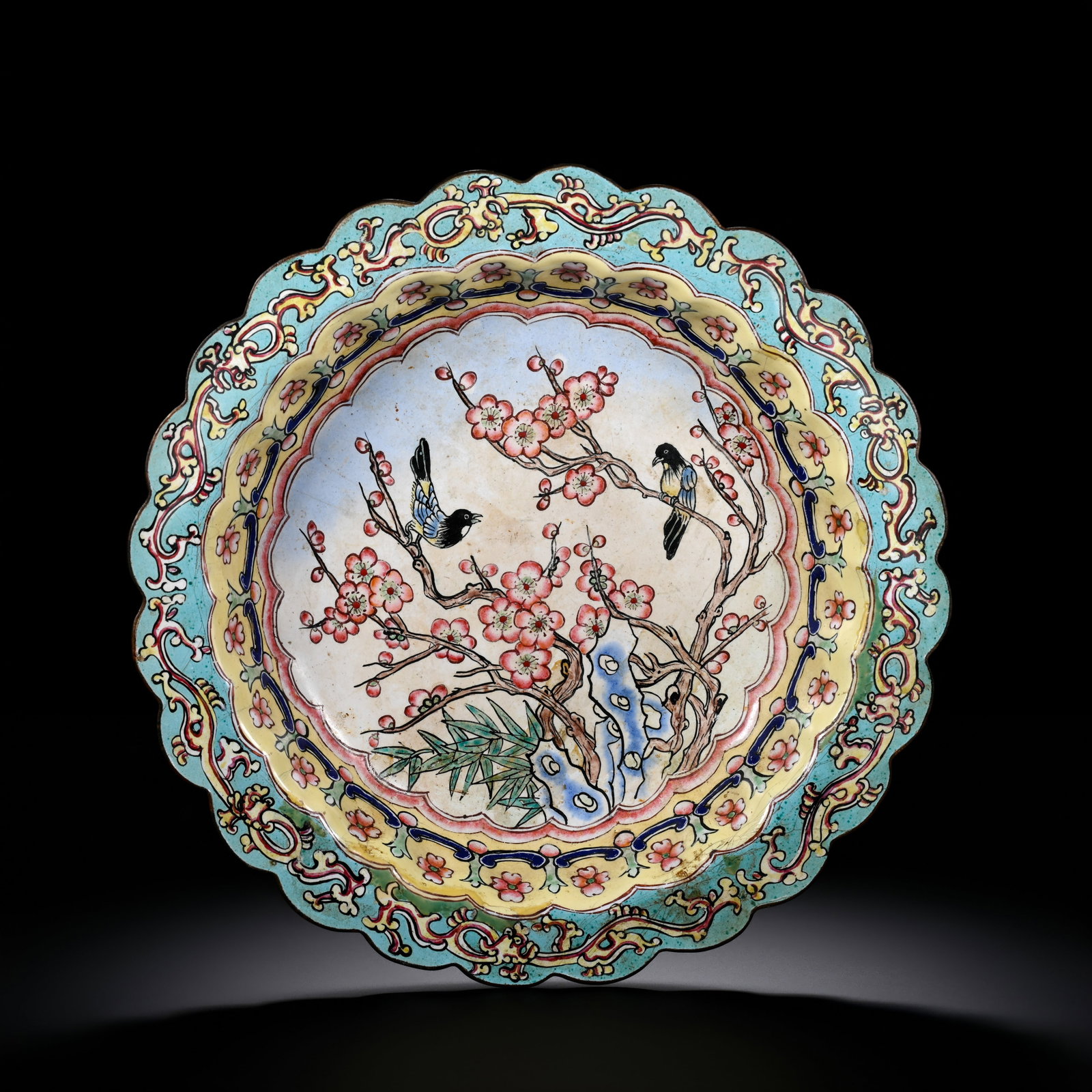 Qing Dynasty Copper-Bodied Painted Enamel "Magpie on Plum Blossom" Flared-Mouth Plate: D.22cm.weight.431grams