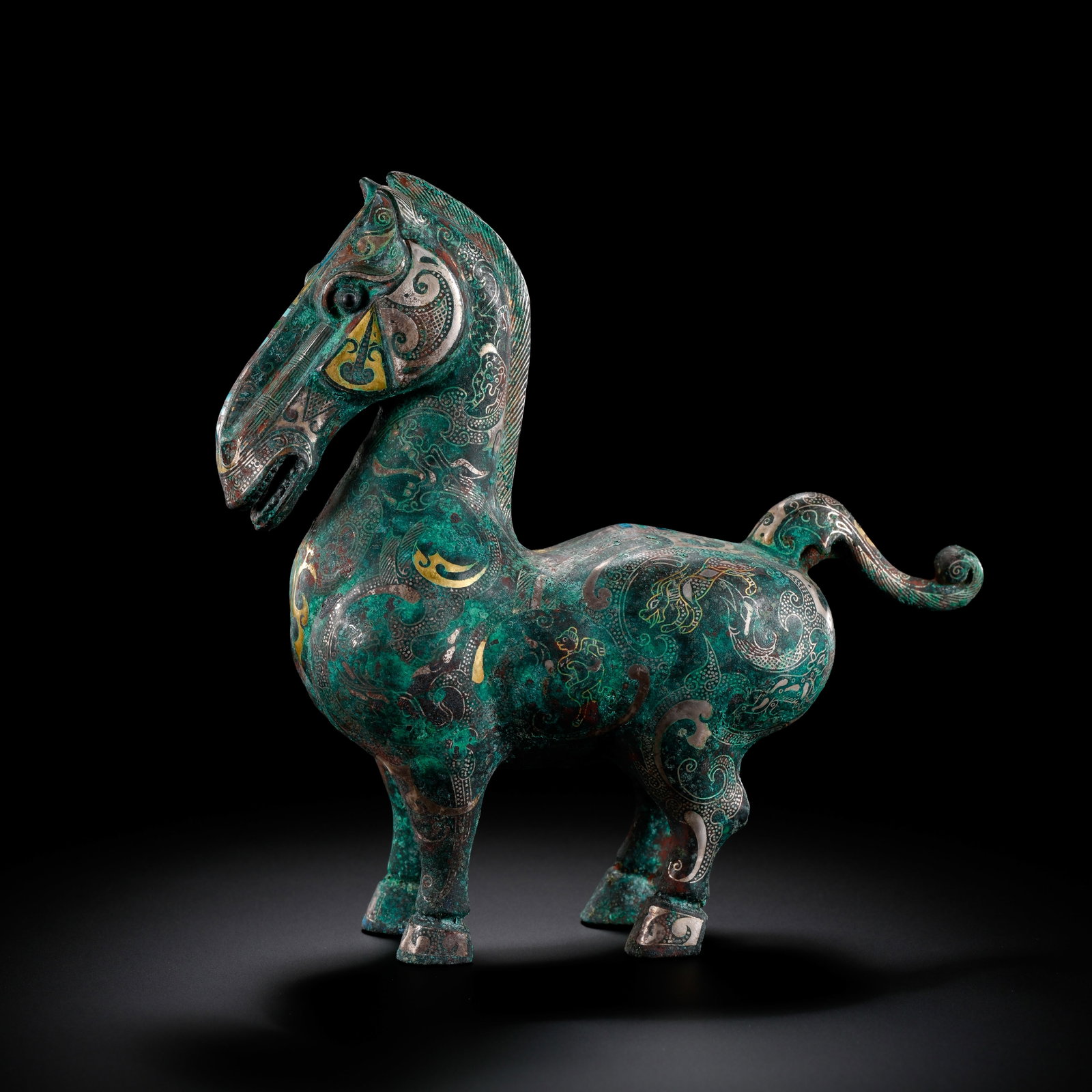 Pre-Ming Dynasty Gold and Silver Inlaid Horse Ornament: H. 16cm.W.16cm.weight.700grams