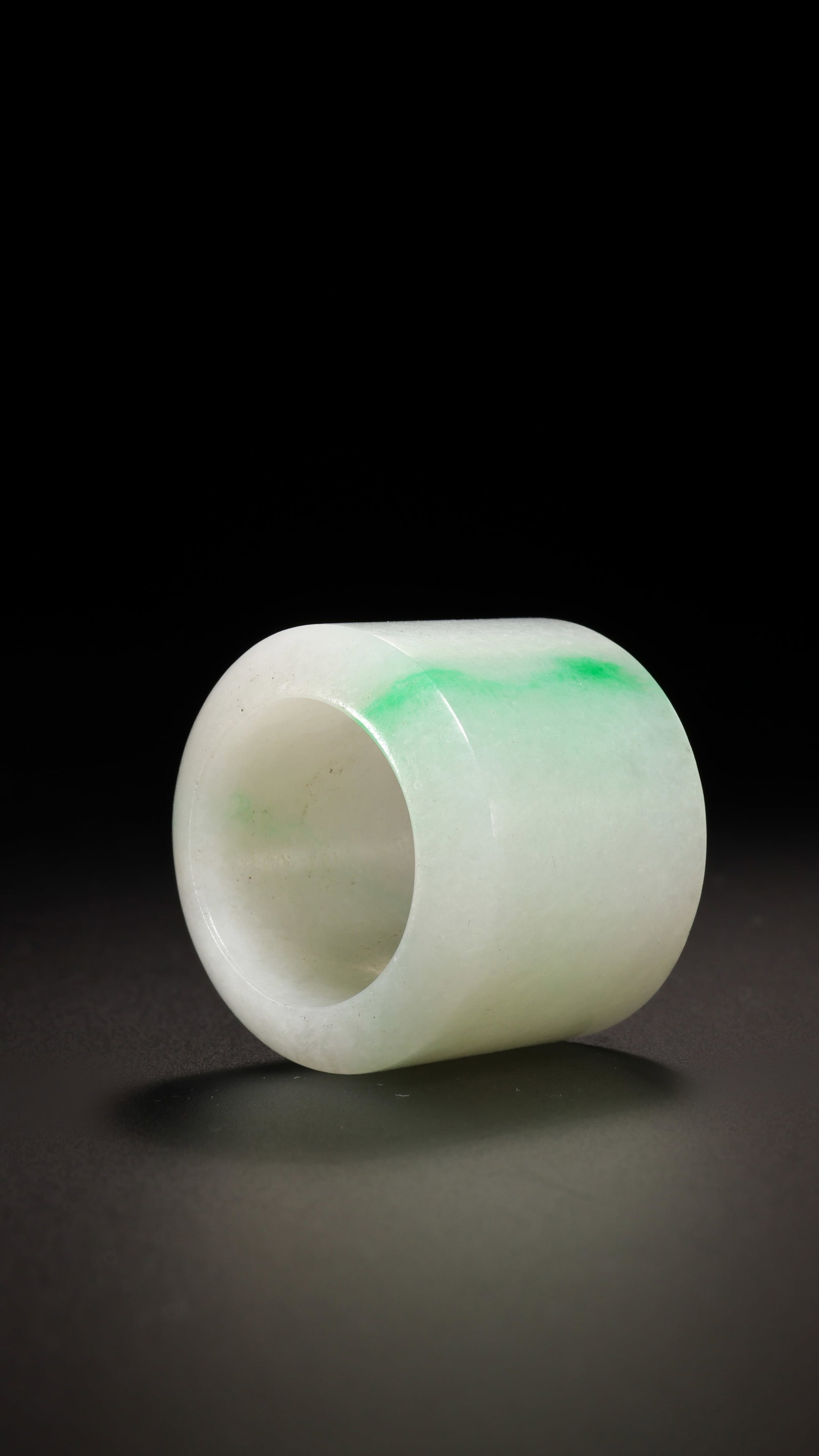 Qing Dynasty Jadeite Thumb Ring - 6