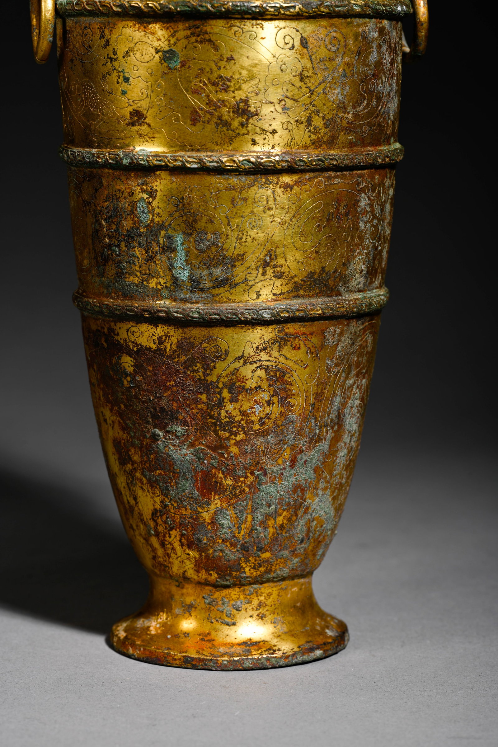 Pre-Ming Dynasty Gilt-Bronze String-Pattern Ring-Handled Covered Ewer - 4