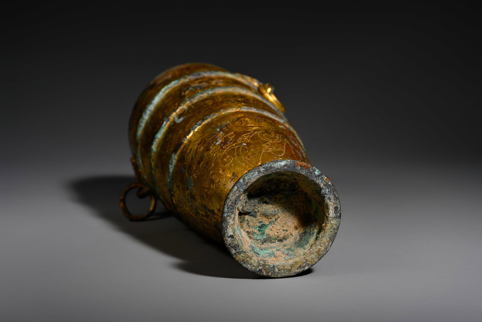 Pre-Ming Dynasty Gilt-Bronze String-Pattern Ring-Handled Covered Ewer - 9
