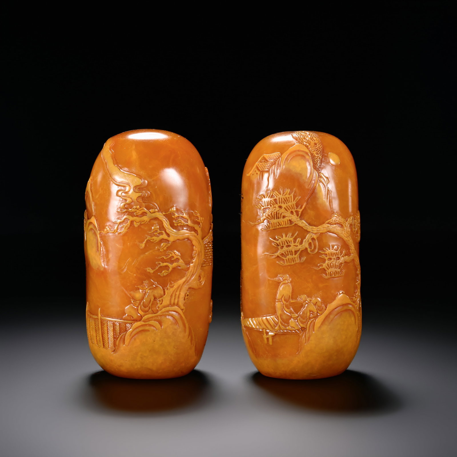 Pair of Qing Dynasty Shoushan Stone Landscape and Figure Carved Ornaments: H. 9cm.W.4.5cm.weight.803grams