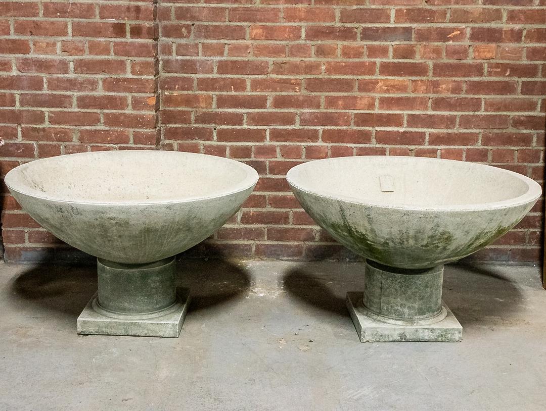 Pair of Mid-Century Modern Style Planters (1 of 8)