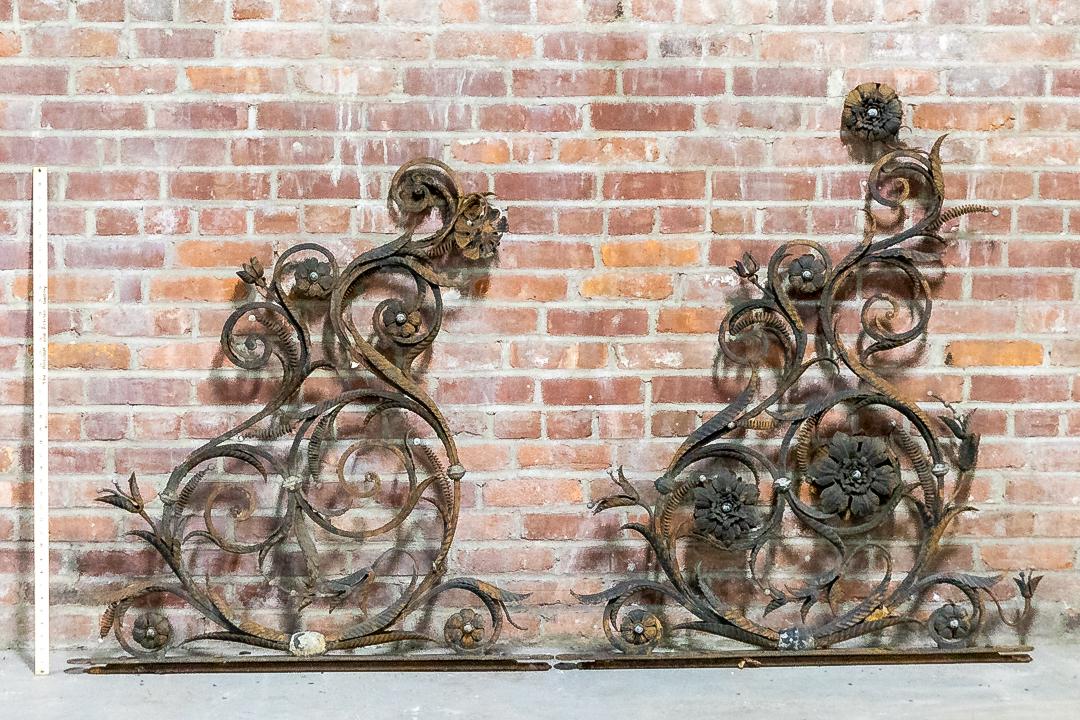 Pair of Wrought Iron French Scrollwork Brackets (1 of 8)