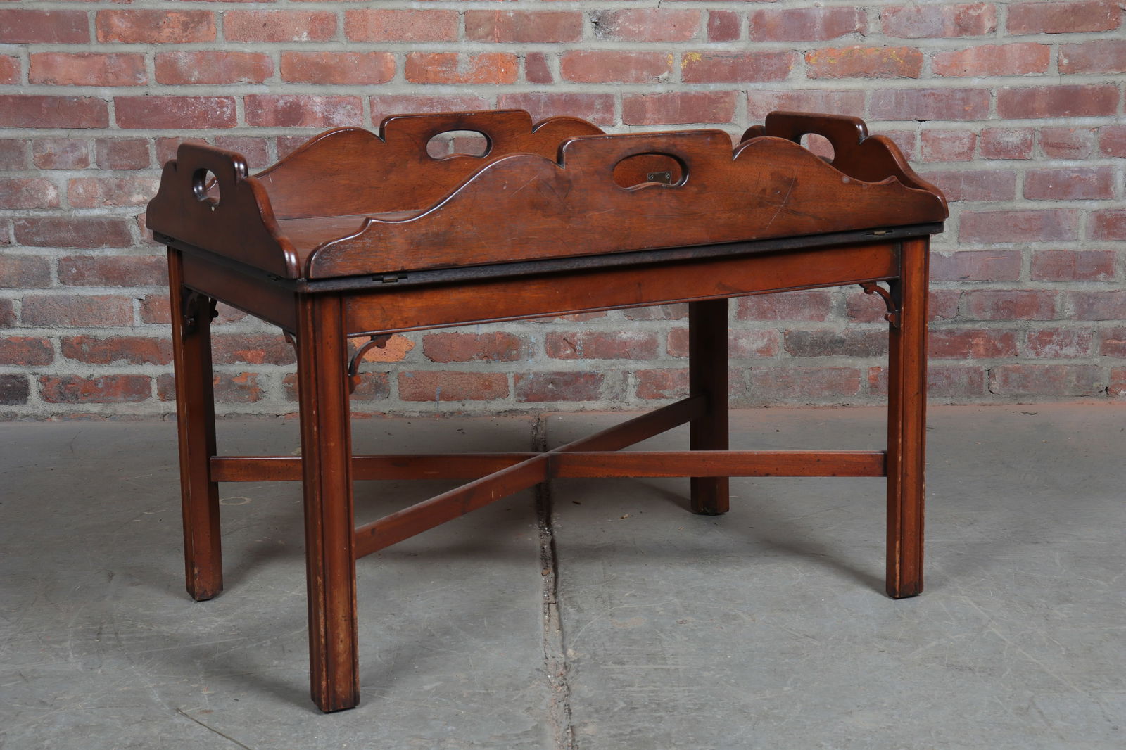 Butler's Tray Coffee Table (1 of 10)