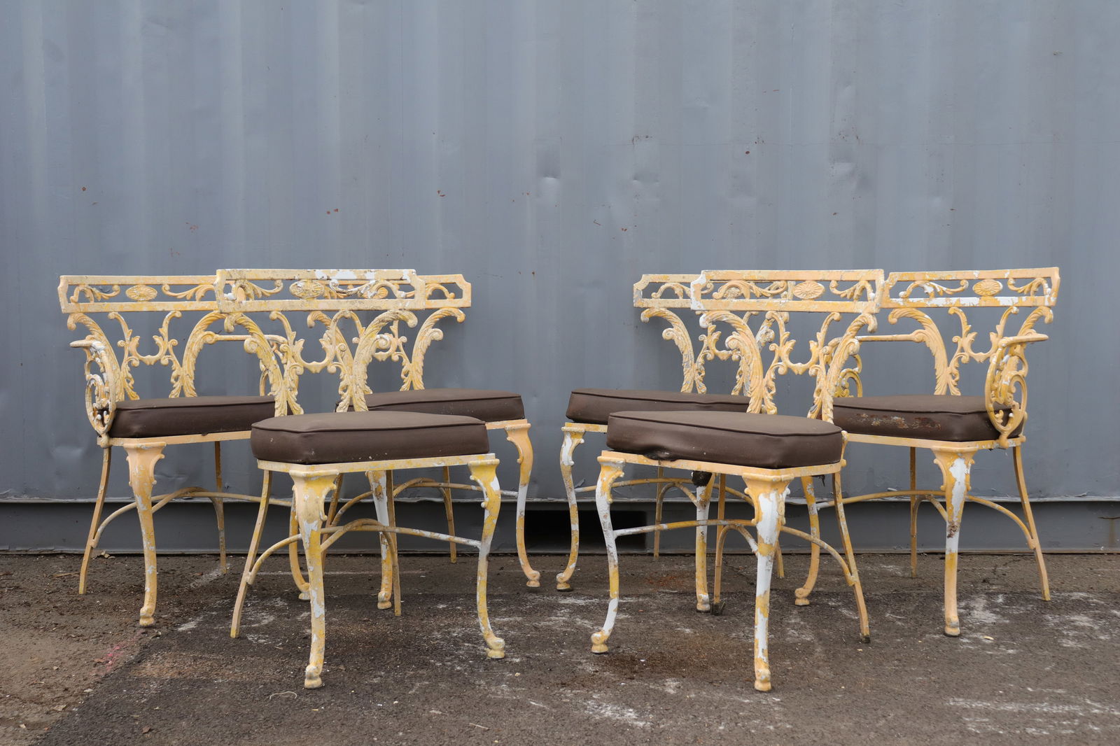 Set of Six Hollywood Regency Molla Co. Cast Aluminum Patio Chairs (1 of 11)