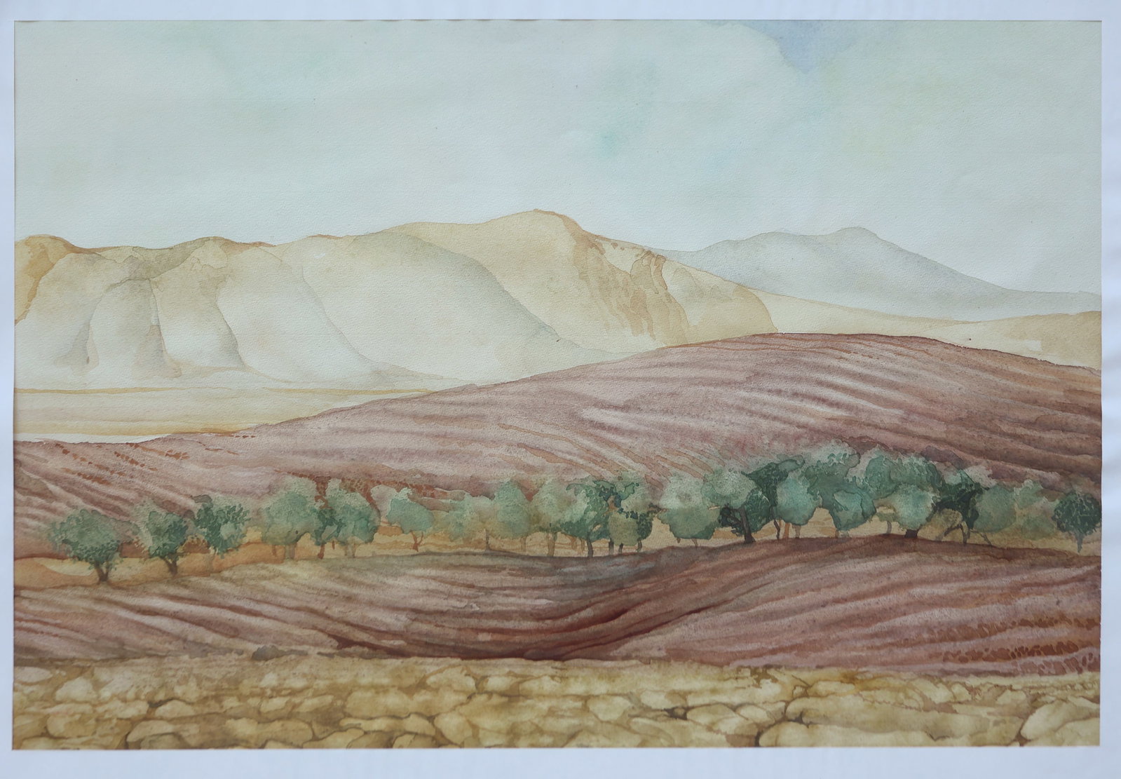 Erhard Stöbe* (born 1943 in Vienna): Erhard Stöbe* (born 1943 in Vienna) Syrian landscape watercolor/paper 40 x 60,5 cm SCHÄTZPREIS / ESTIMATE °€ 80 - 150 STARTPREIS / STARTING PRICE °€ 80 Erhard